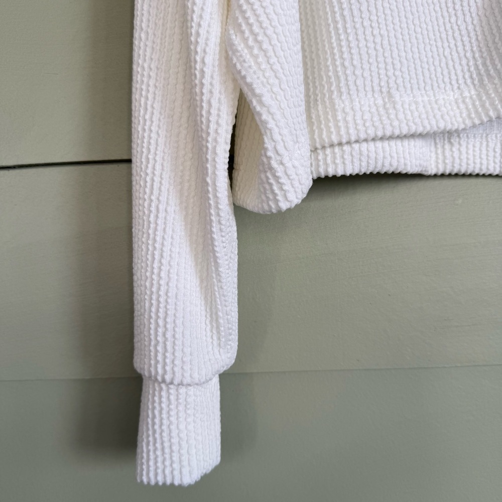 White textured Button-Up Cardigan - Picture 3 of 5